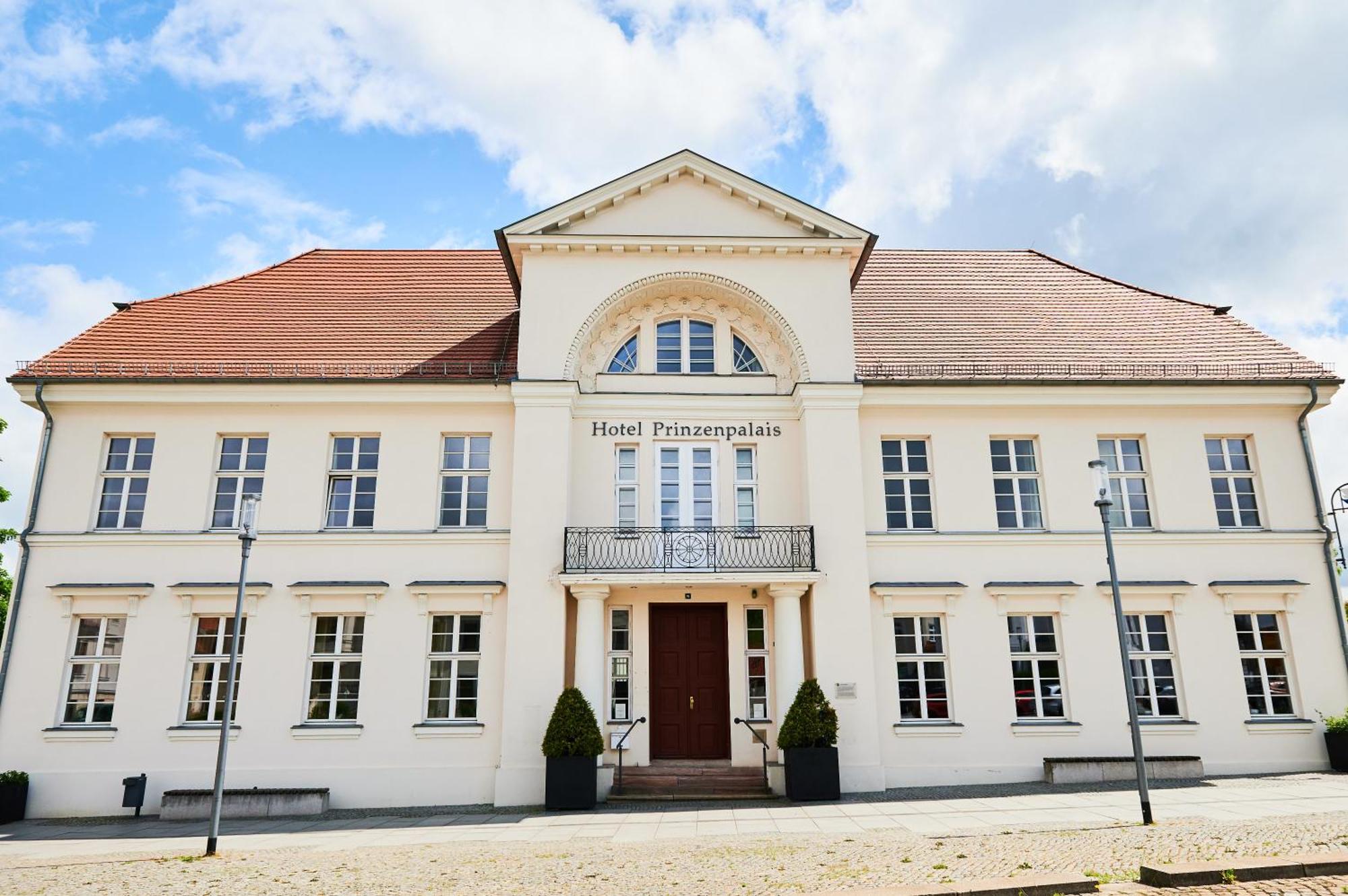 Hotel Prinzenpalais 巴特多布兰 外观 照片