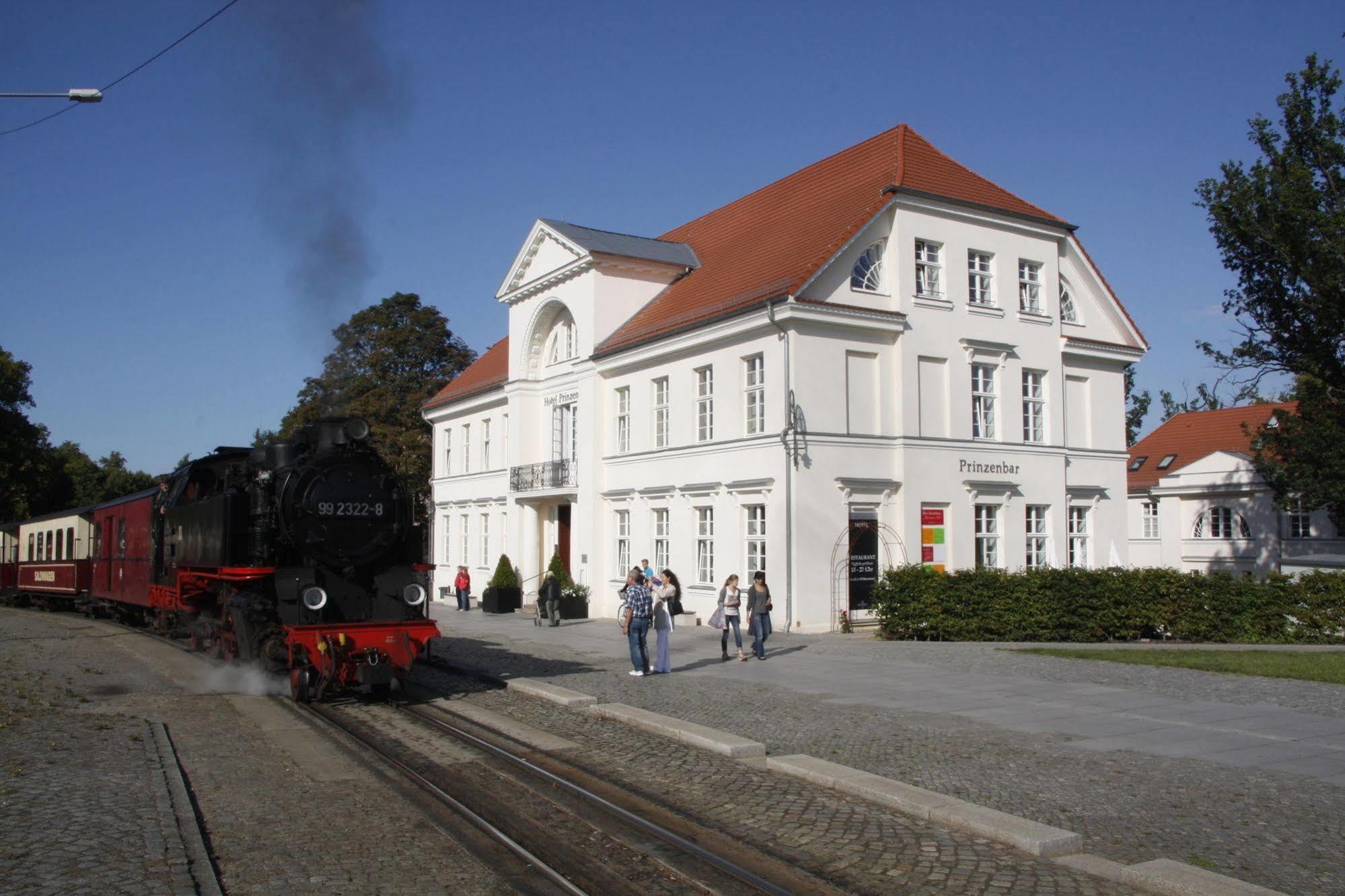 Hotel Prinzenpalais 巴特多布兰 外观 照片